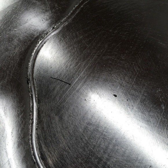 Set of 4 silver plastic chargers - Picture 3 of 9